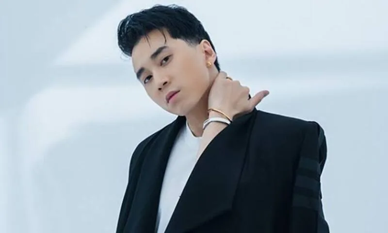 Karik nổi bật với lyrics cảm xúc và vai trò đưa rap đến gần hơn với khán giả đại chúng